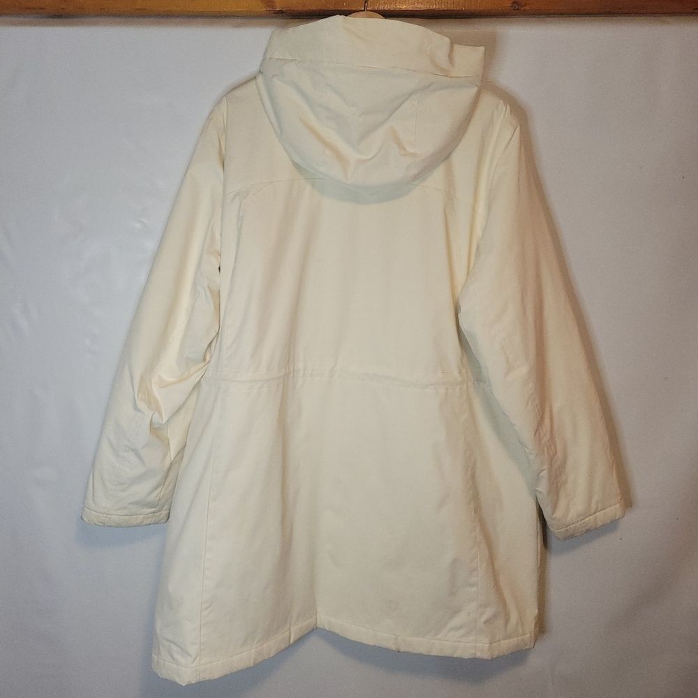 L.L. Bean Women's Winter Warmer Coat - Picture 7 of 16